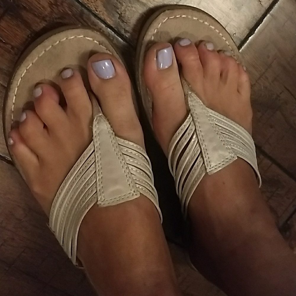 Boc sandal